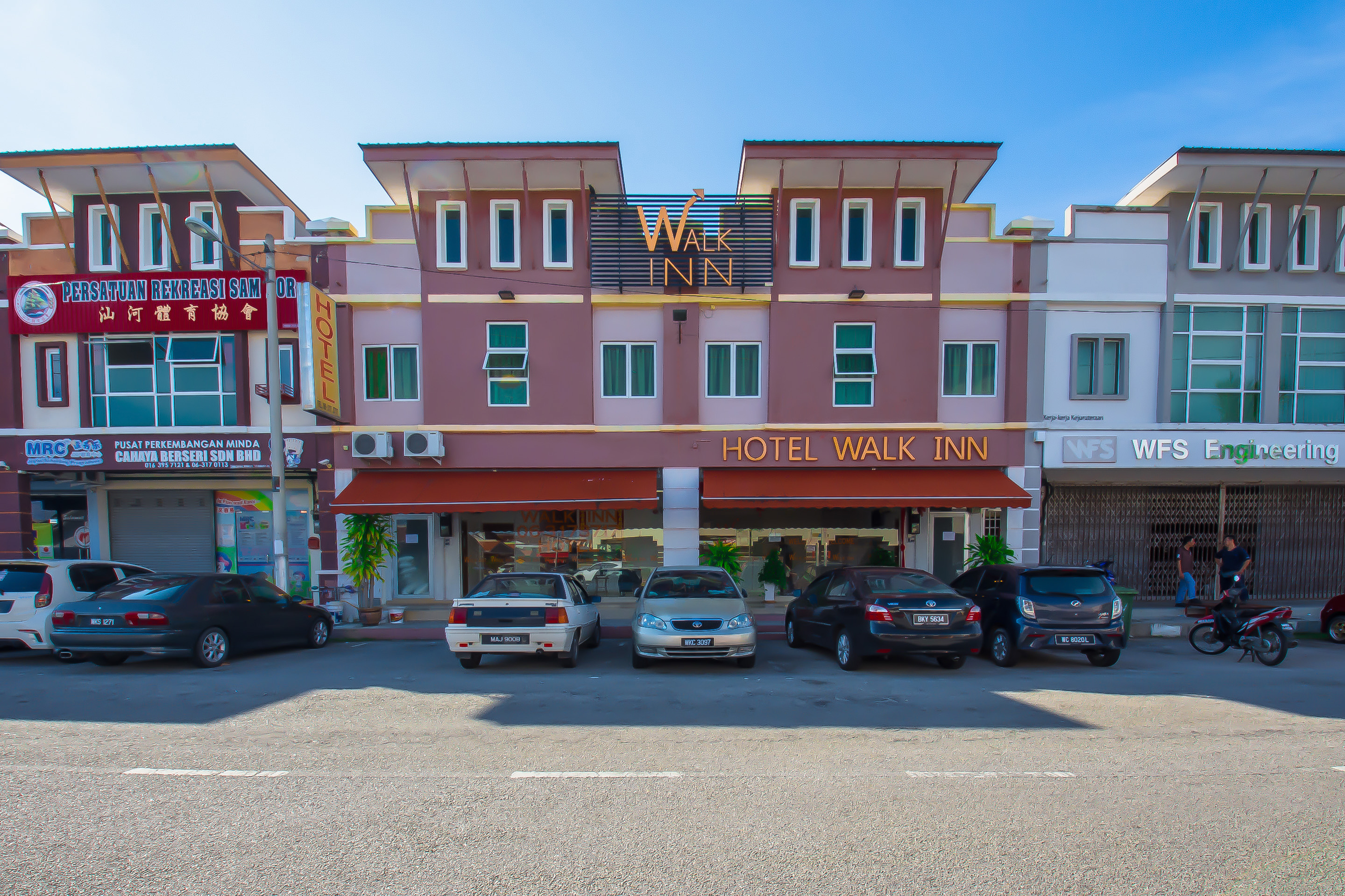 OYO 582 Hotel Walk Inn