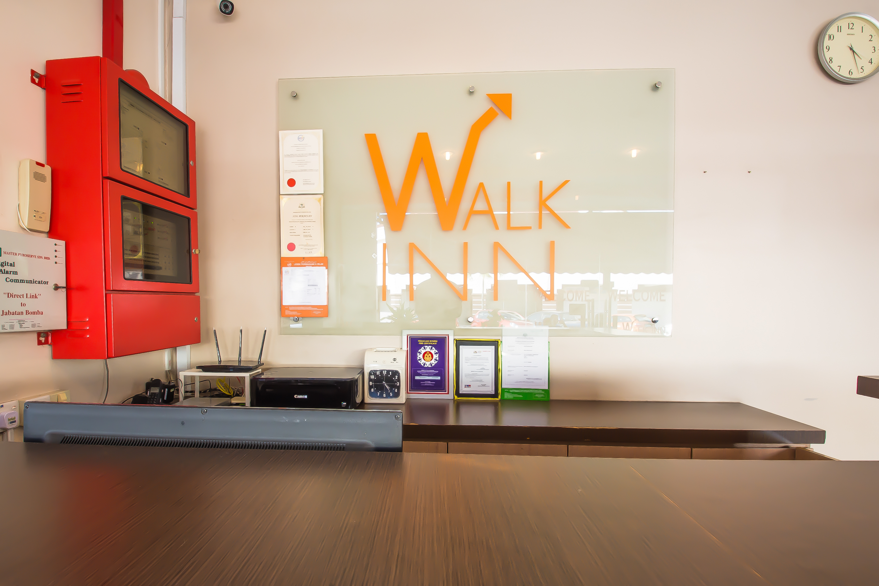 OYO 582 Hotel Walk Inn