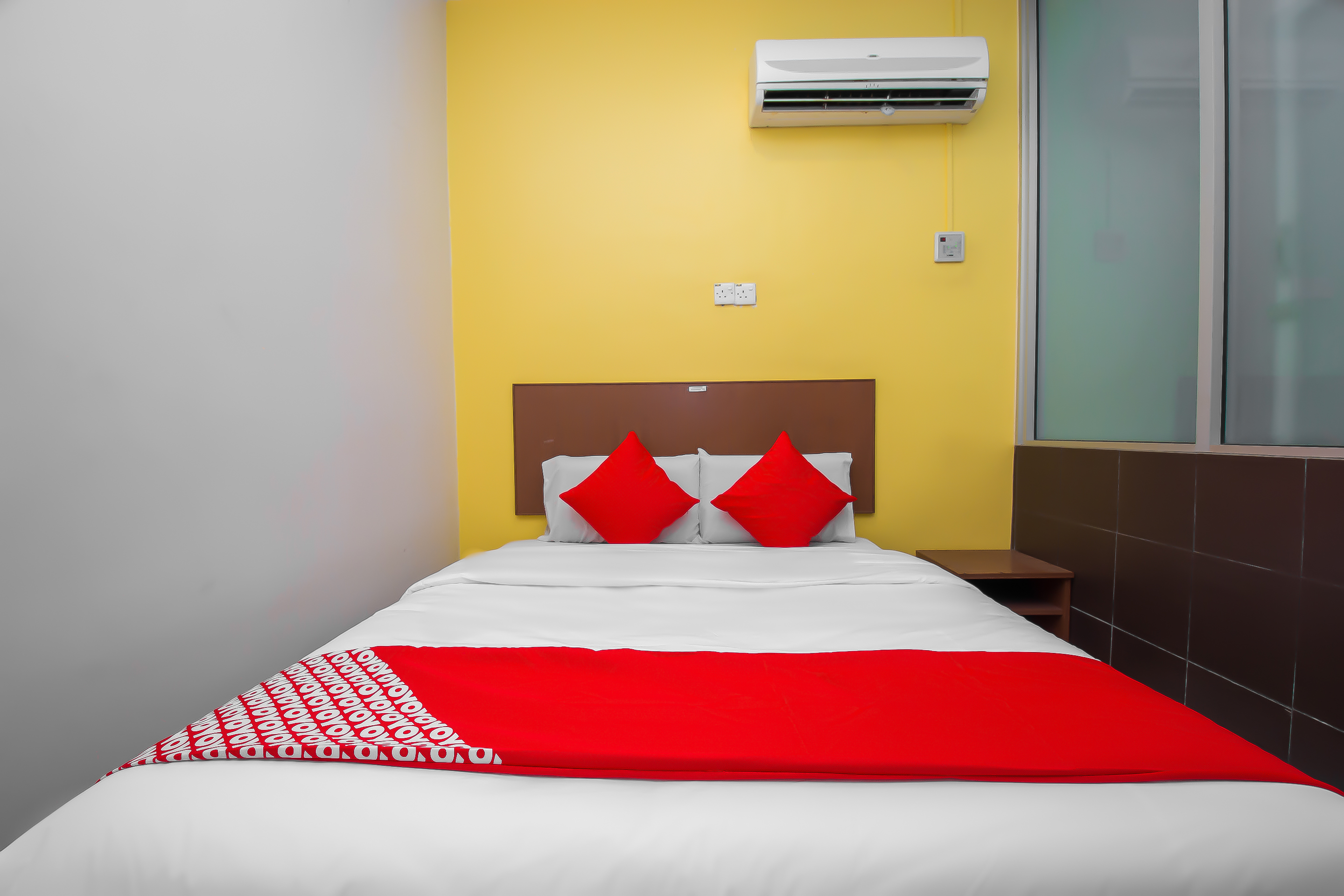 OYO 582 Hotel Walk Inn