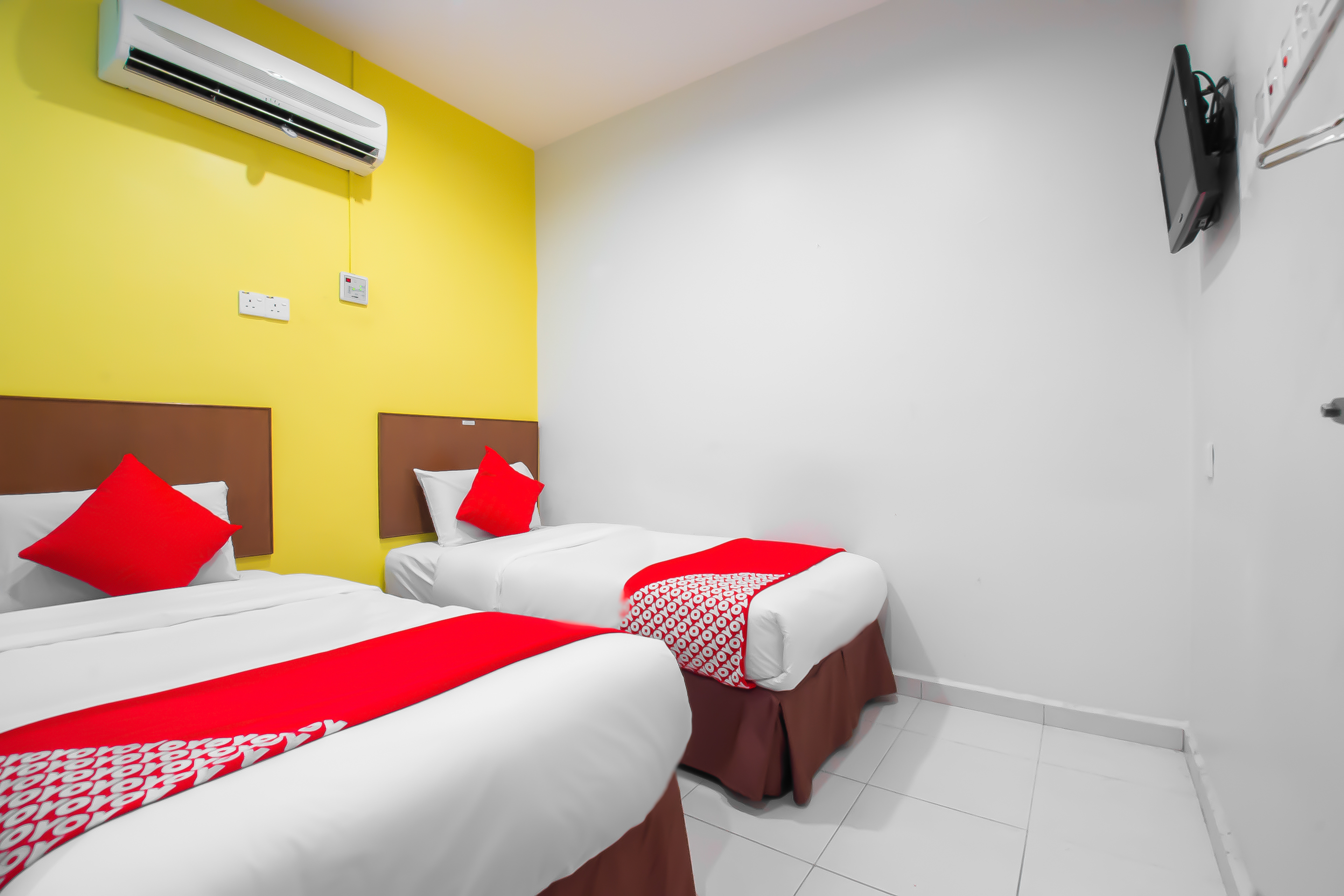 OYO 582 Hotel Walk Inn