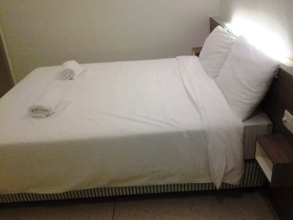 Qish Hotel