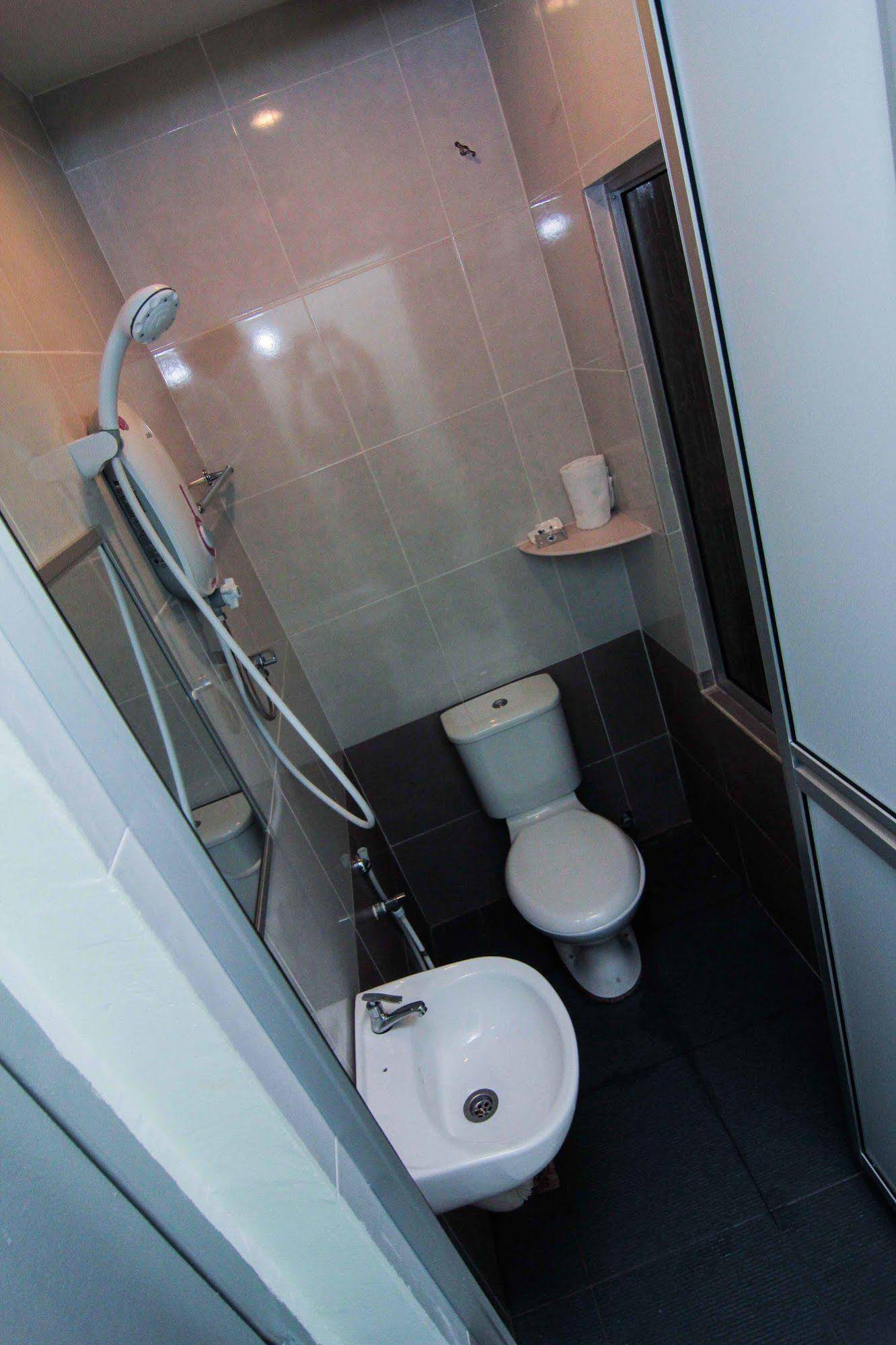 Qish Hotel