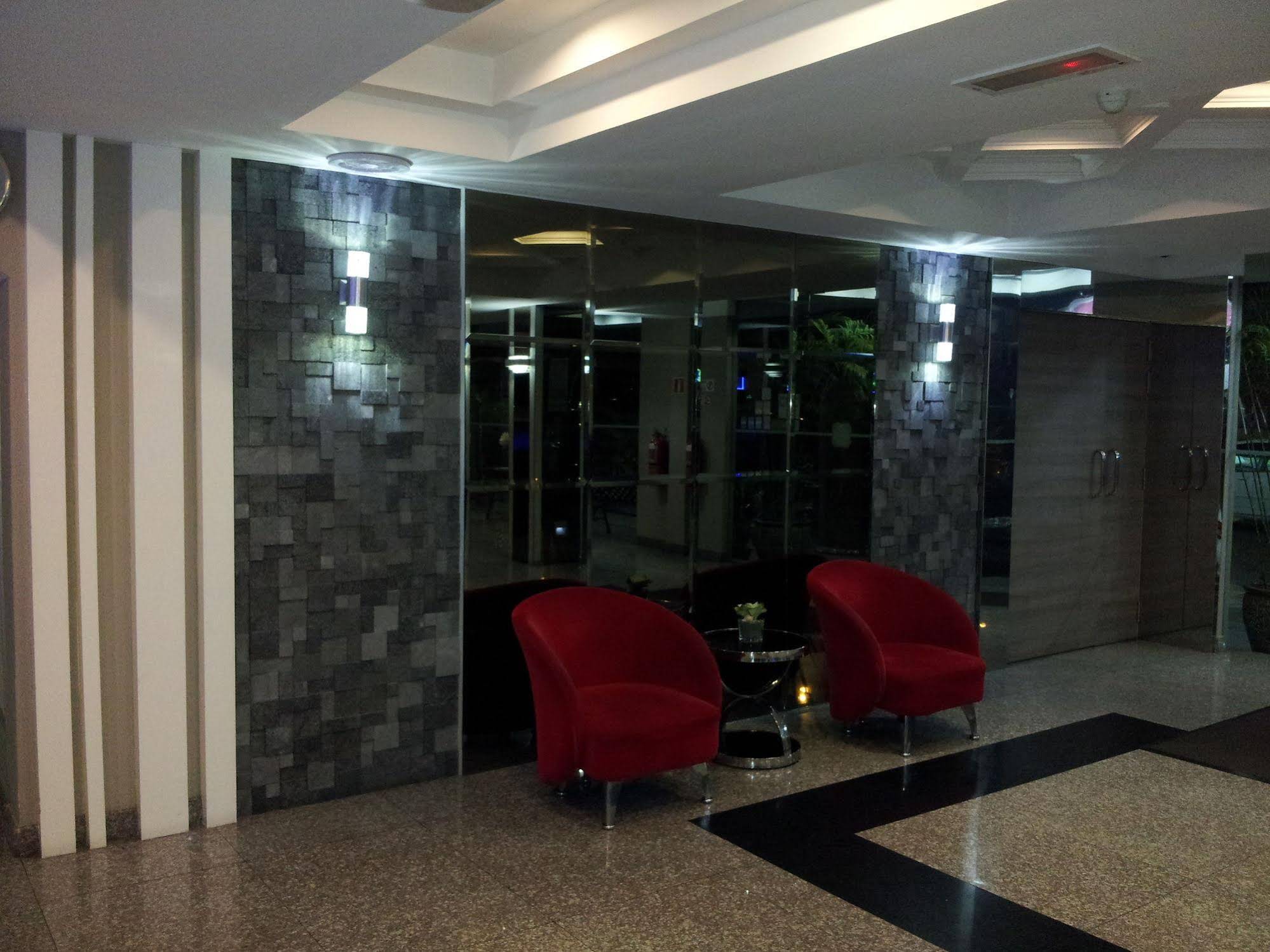 Queenspark Hotel