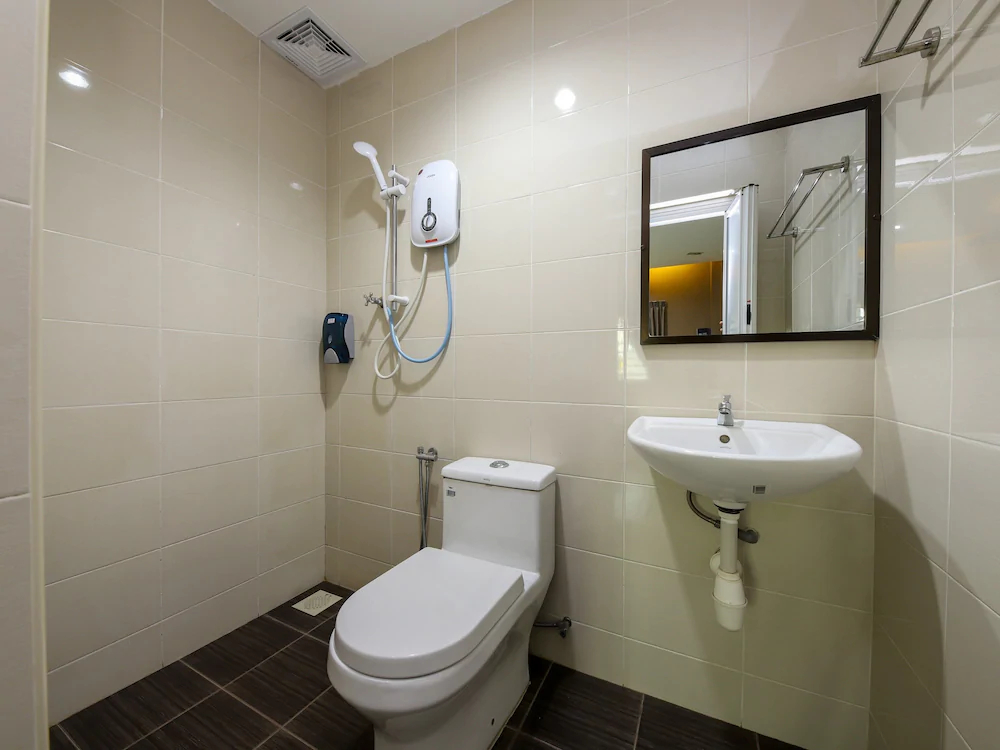 Riaz Hotel by OYO Rooms