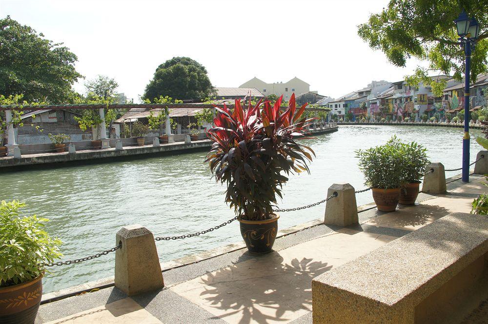 Sayang-Sayang Youth Hostel