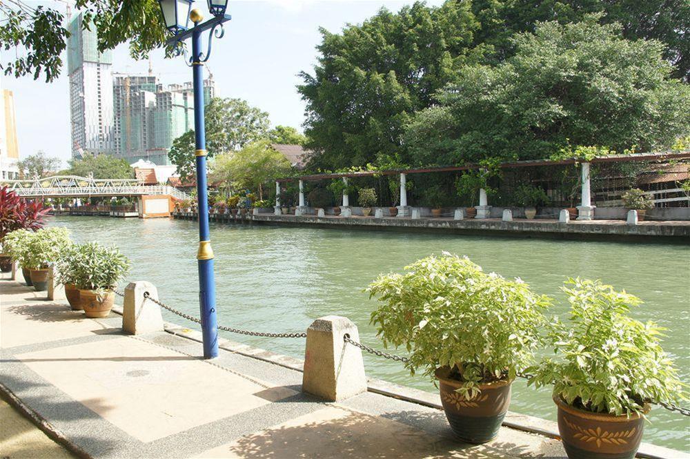 Sayang-Sayang Youth Hostel