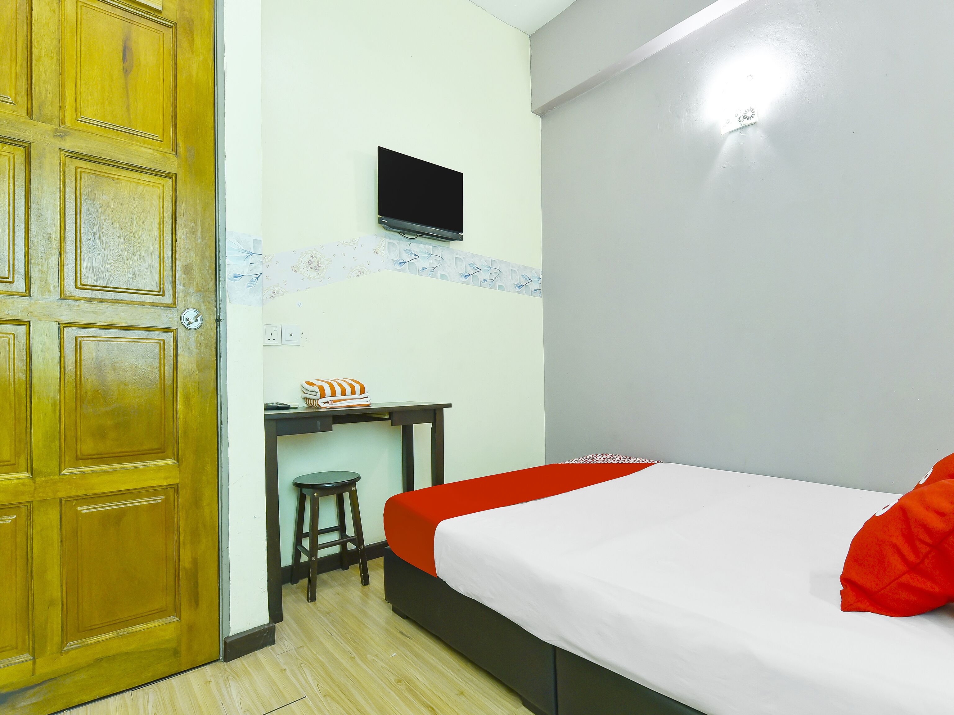 Spot On 90477 Hotel Kl2fighter