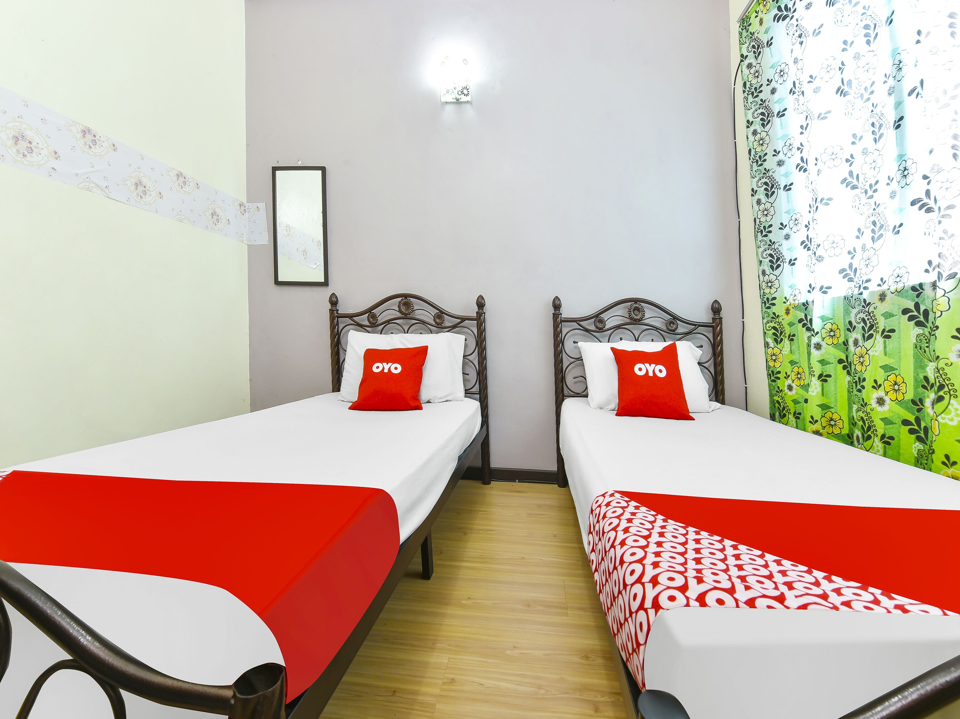 Spot On 90477 Hotel Kl2fighter