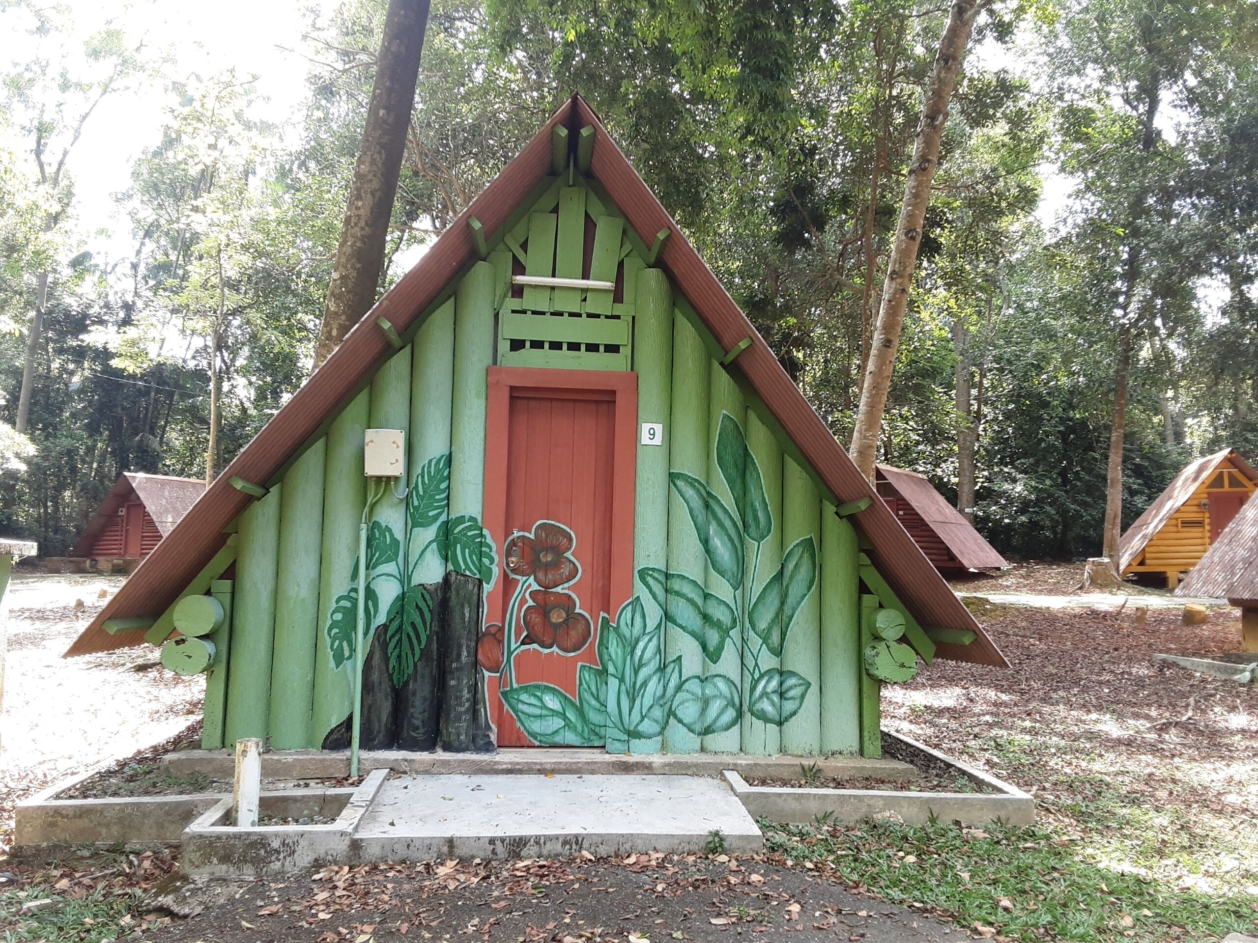 Spot On 90536 Bens Maju Foreststay