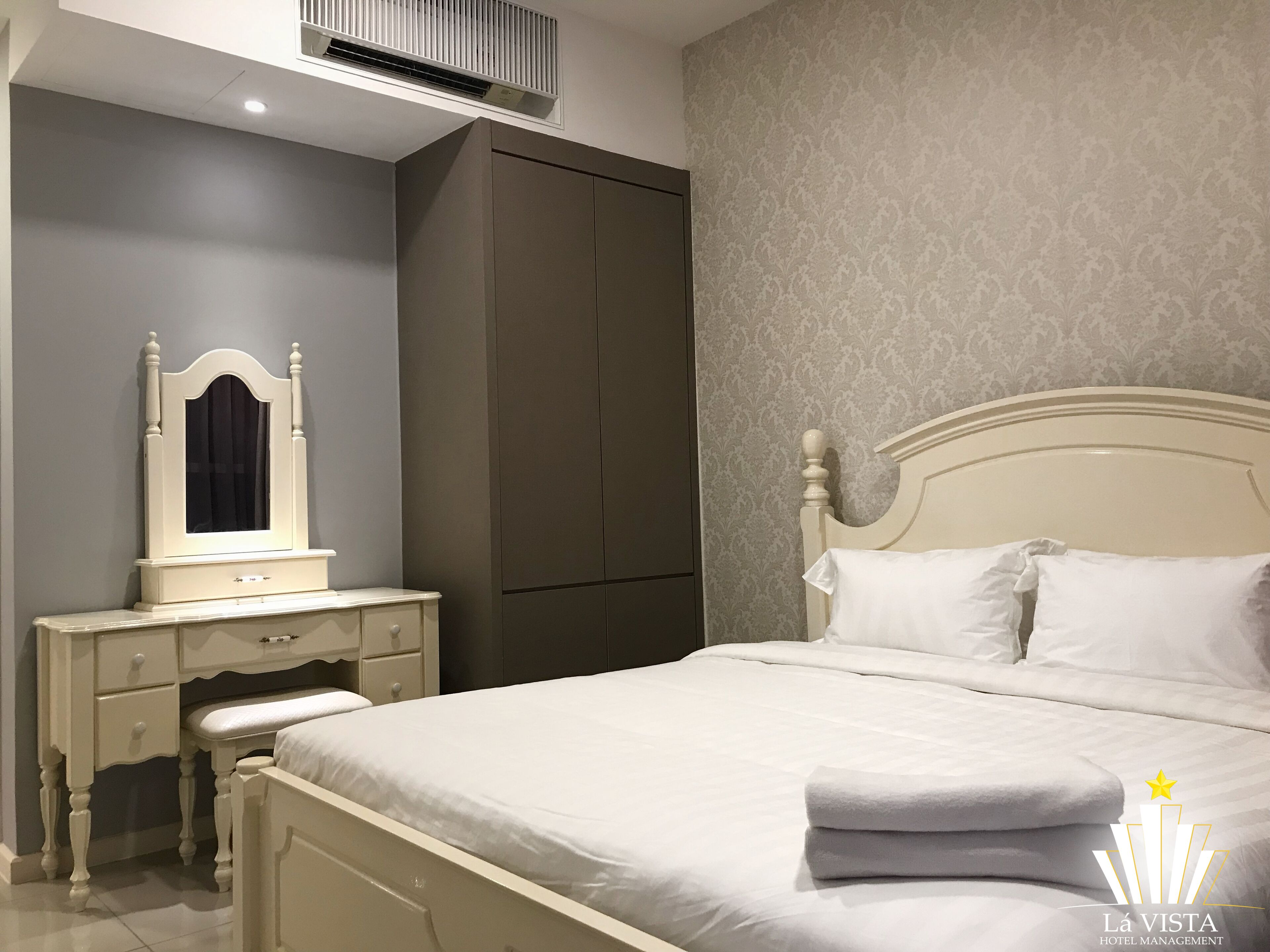 The Shore Hotel & Residences by La Vista