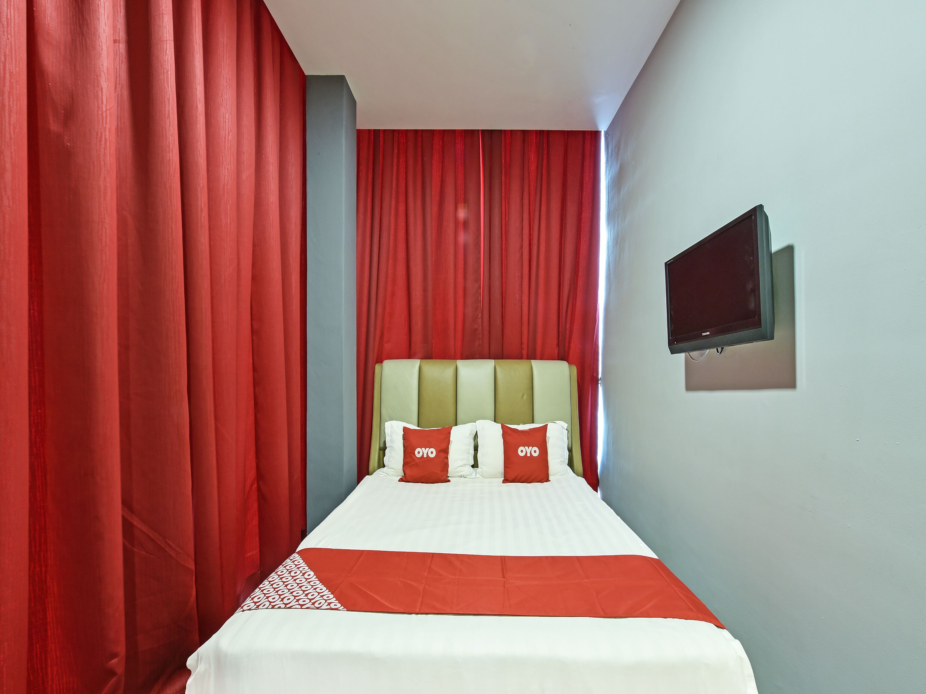 Venomi Hotel by OYO
