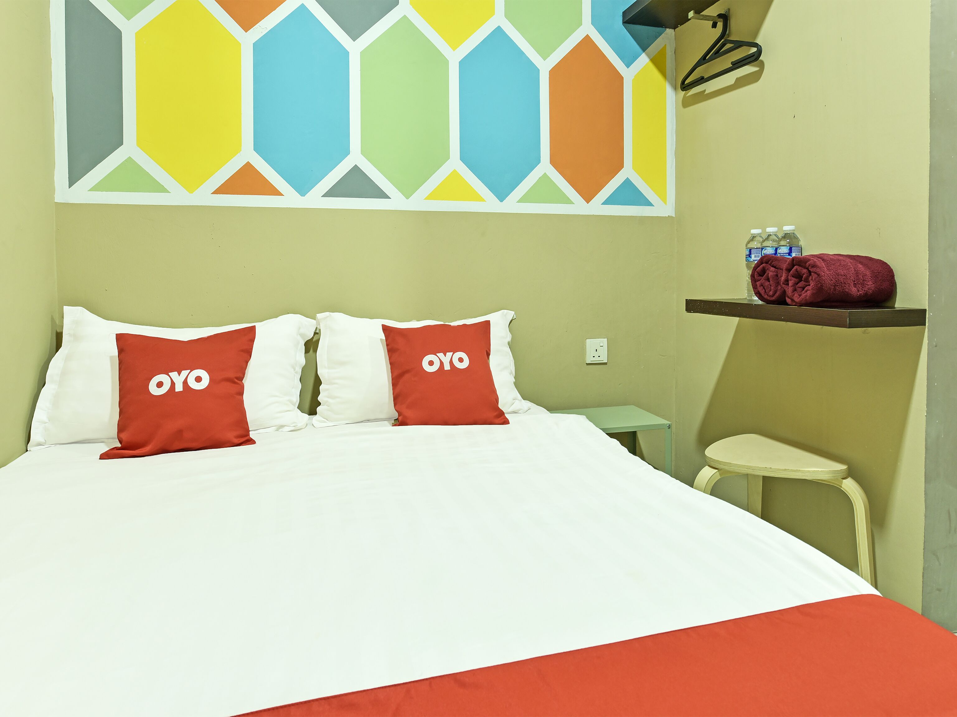 Venomi Hotel by OYO