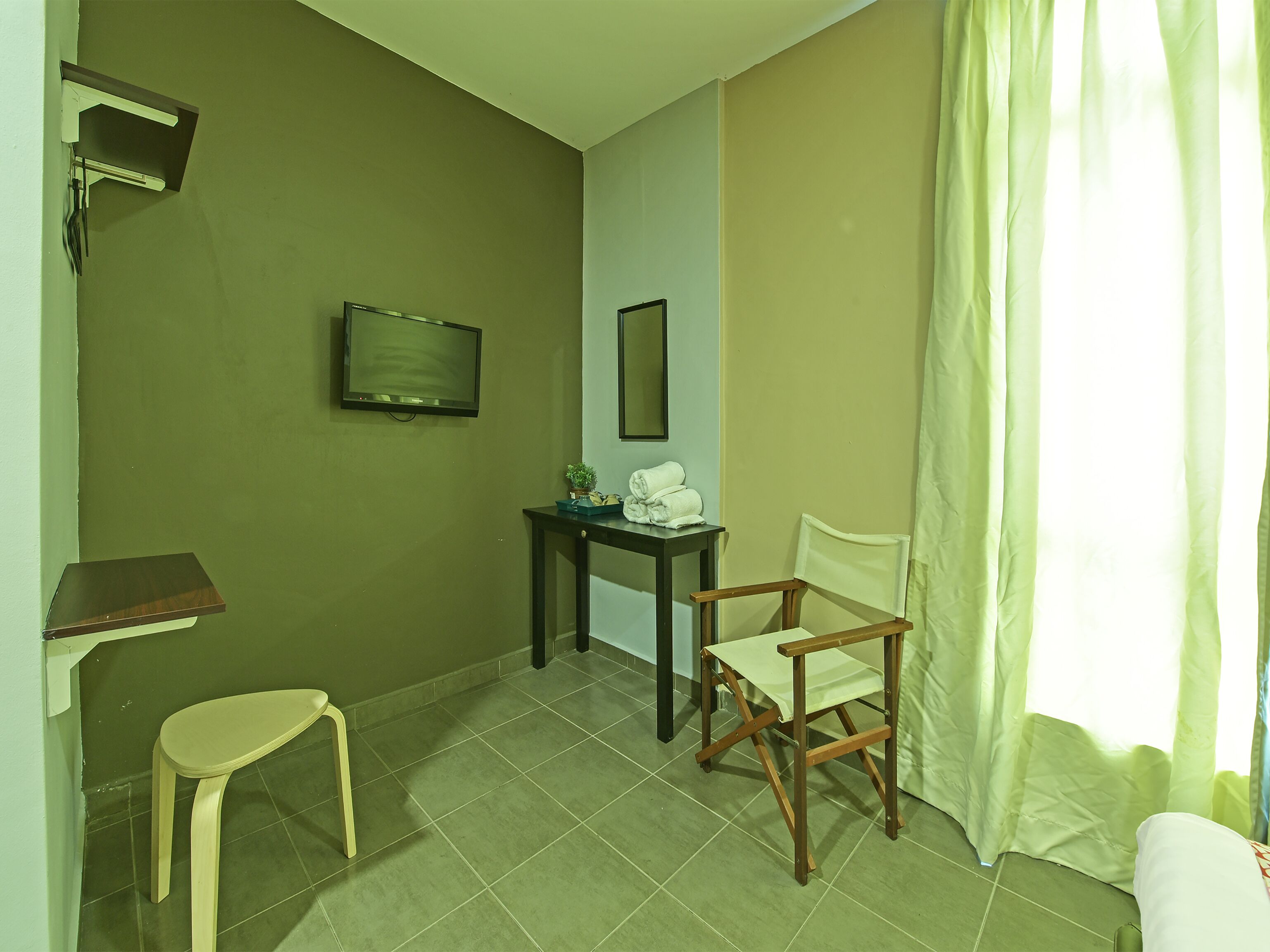 Venomi Hotel by OYO
