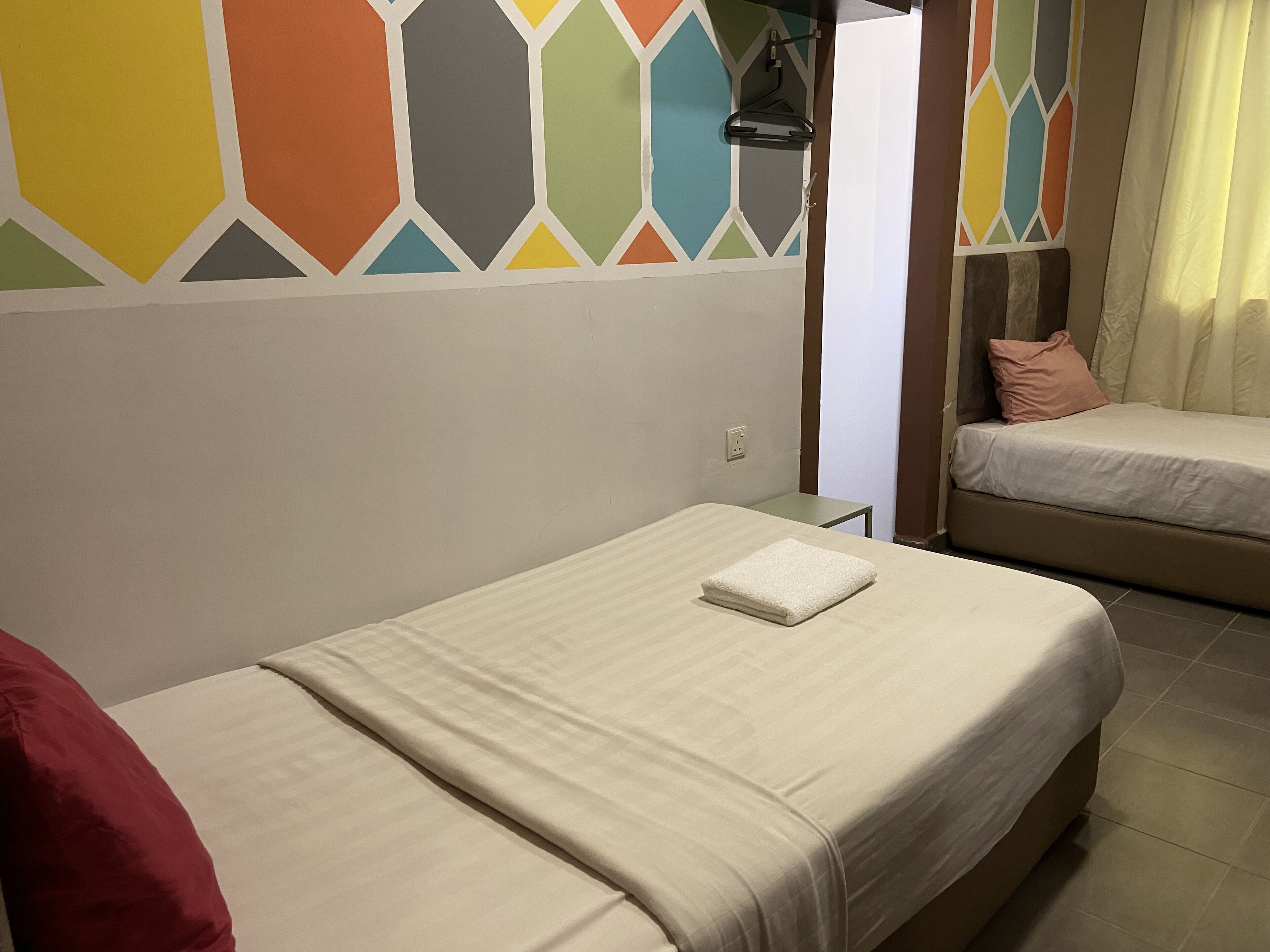 Venomi Hotel by OYO