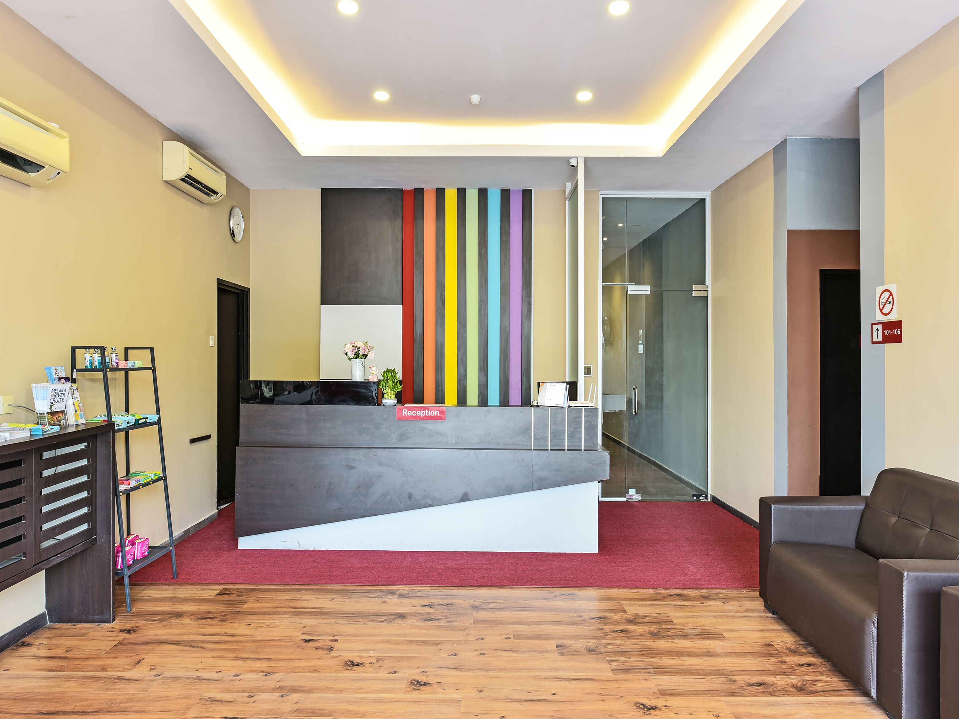 Venomi Hotel by OYO