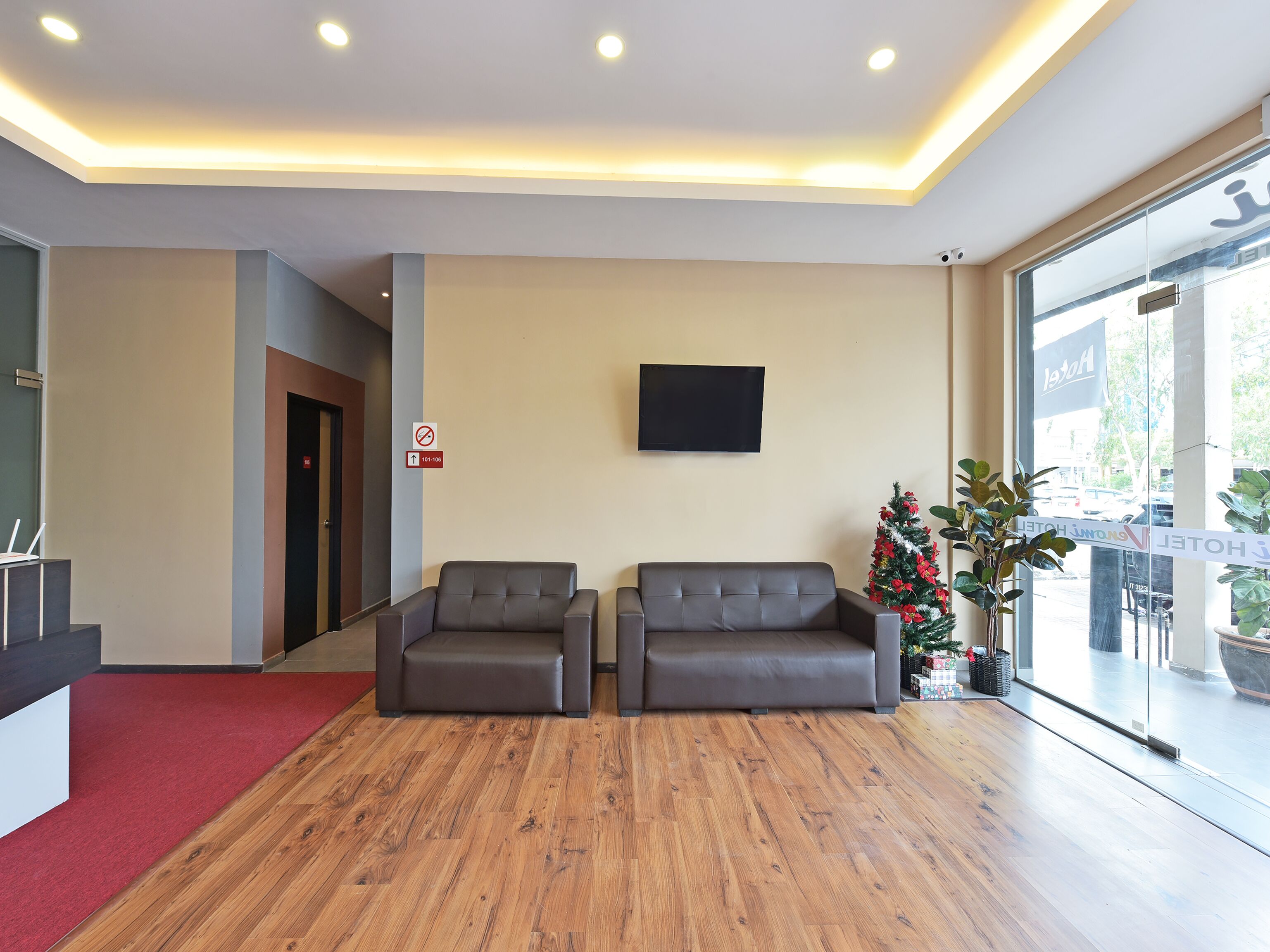 Venomi Hotel by OYO