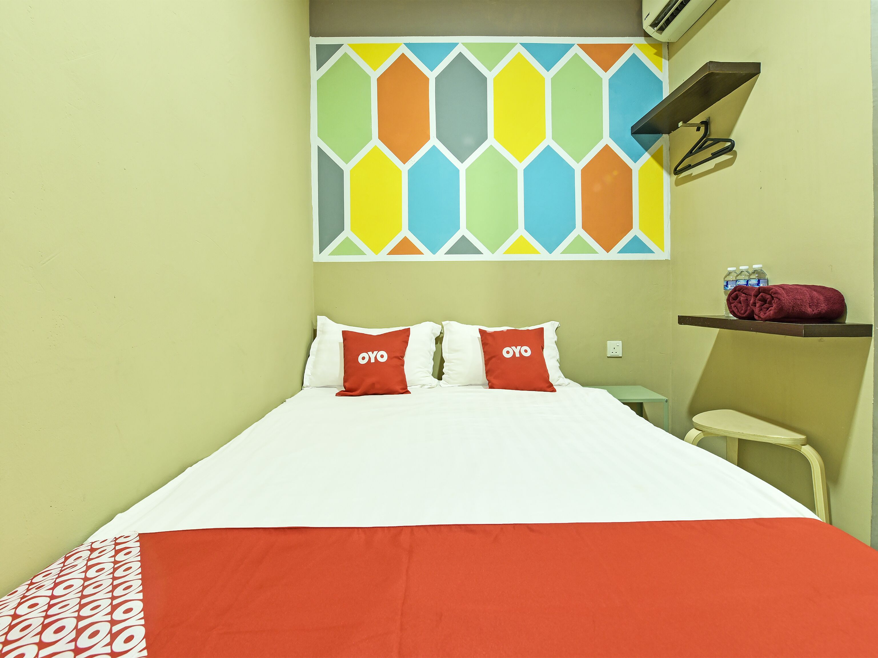 Venomi Hotel by OYO
