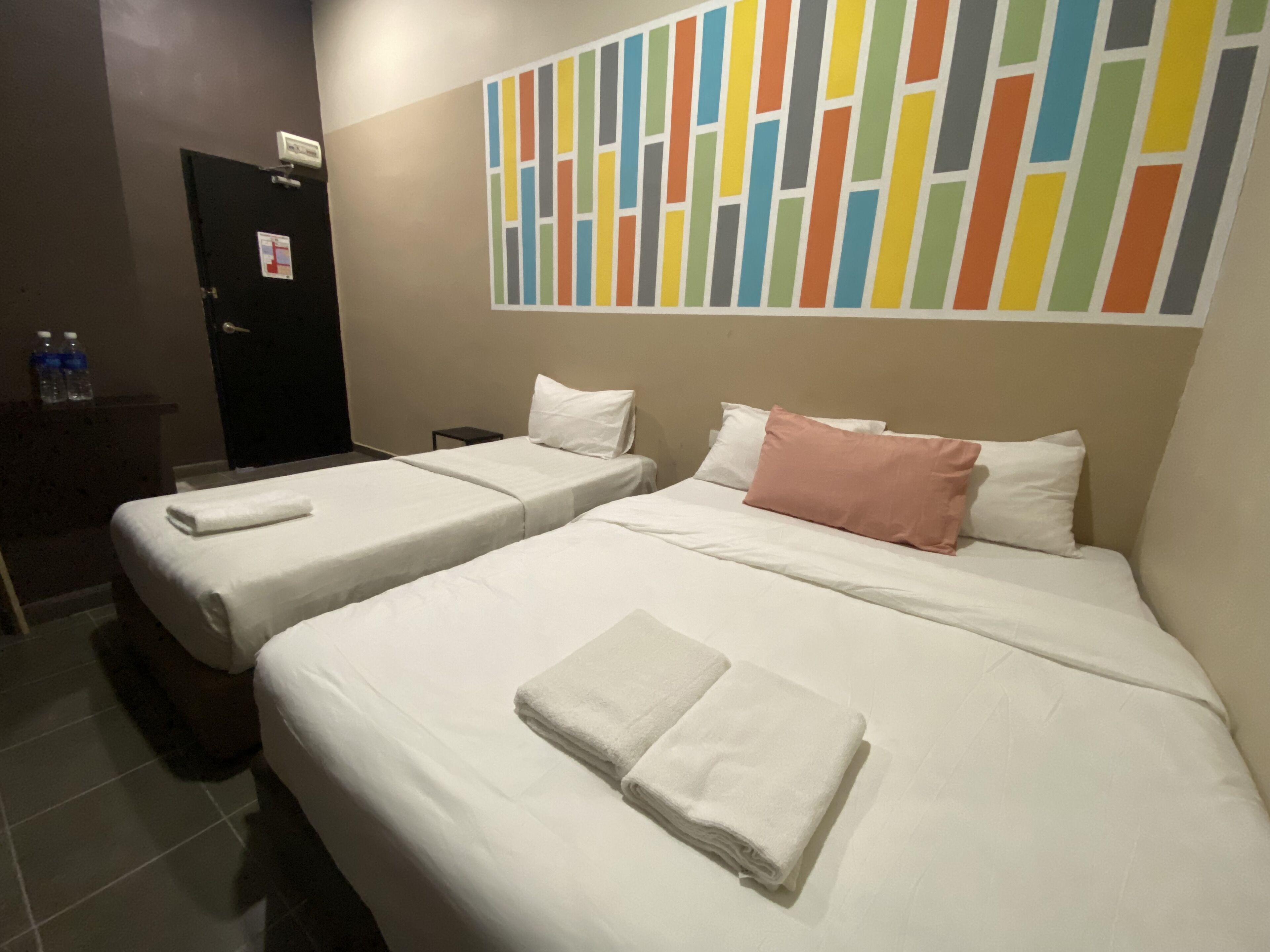 Venomi Hotel by OYO