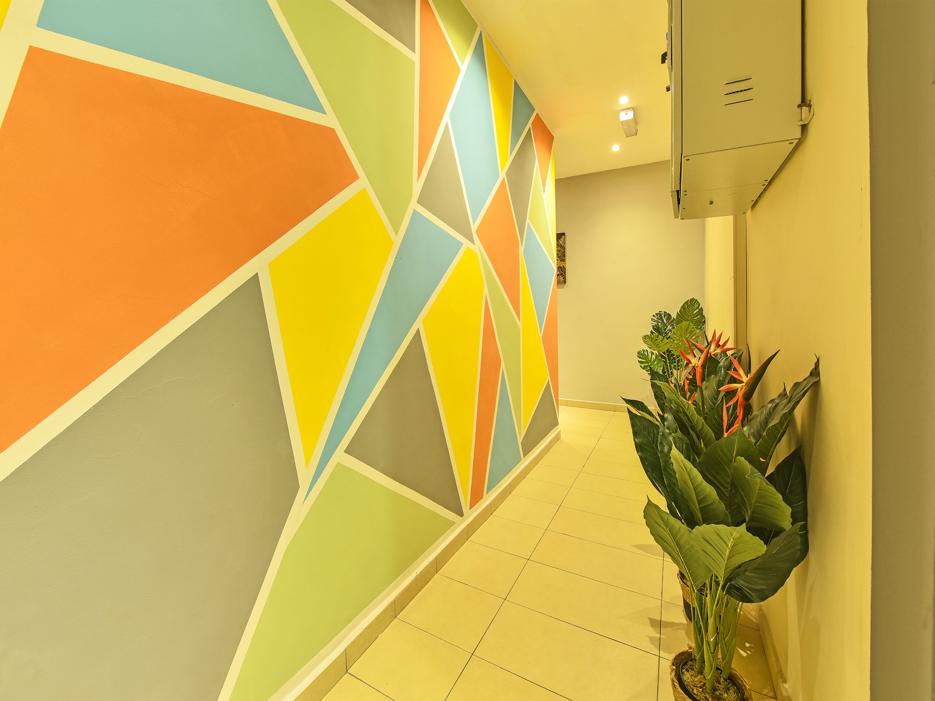 Venomi Hotel by OYO