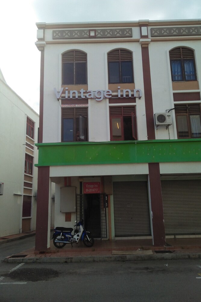 Vintage Inn by OYO Rooms