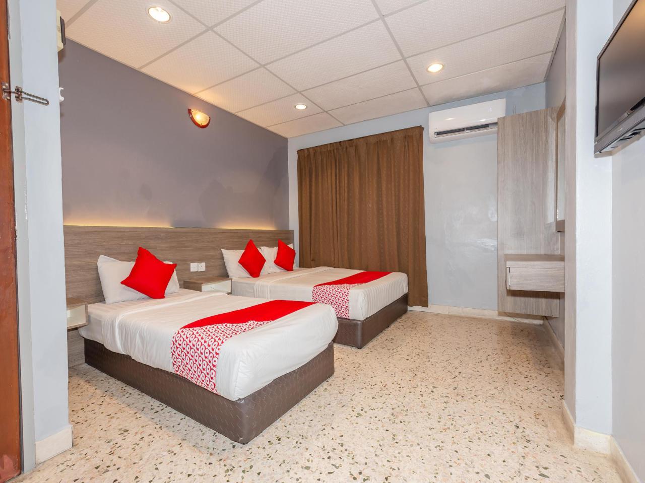 Yellow Mansion - Banda Kaba by OYO Rooms