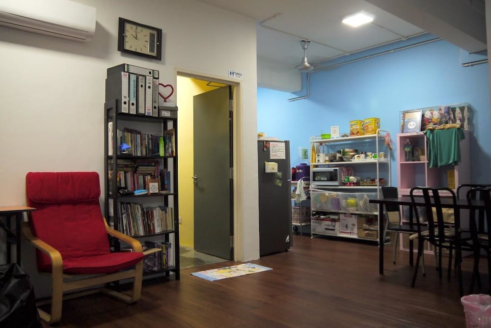 Moon Eleven Hostel