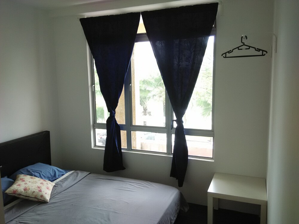 Moon Eleven Hostel