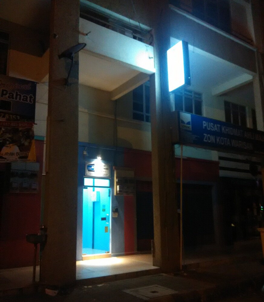 Moon Eleven Hostel