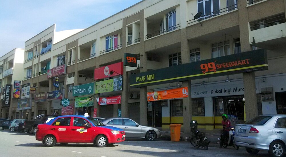 Moon Eleven Hostel