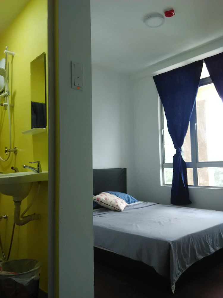 Moon Eleven Hostel