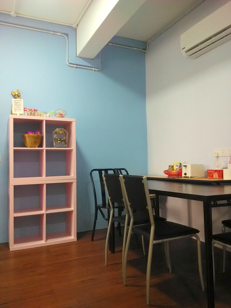 Moon Eleven Hostel