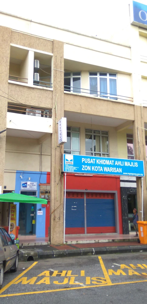 Moon Eleven Hostel