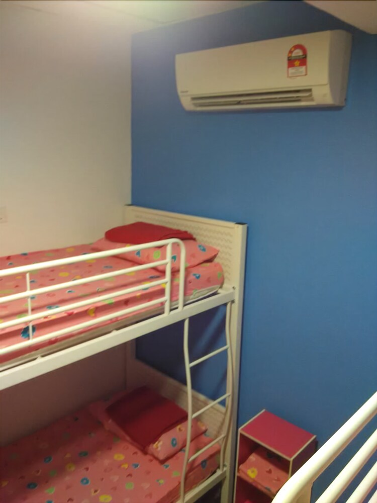Moon Eleven Hostel