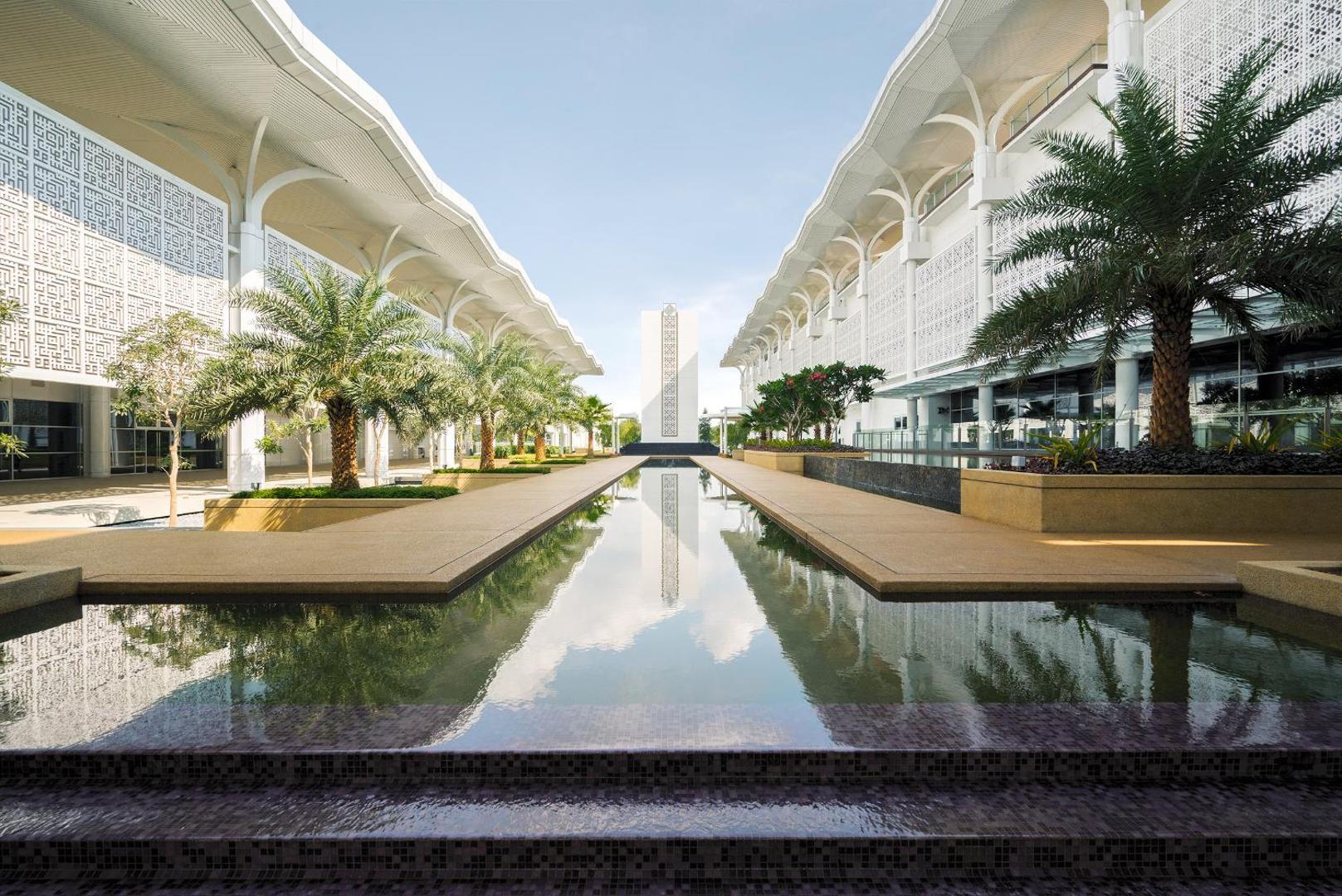 Mövenpick Hotel and Convention Centre KLIA
