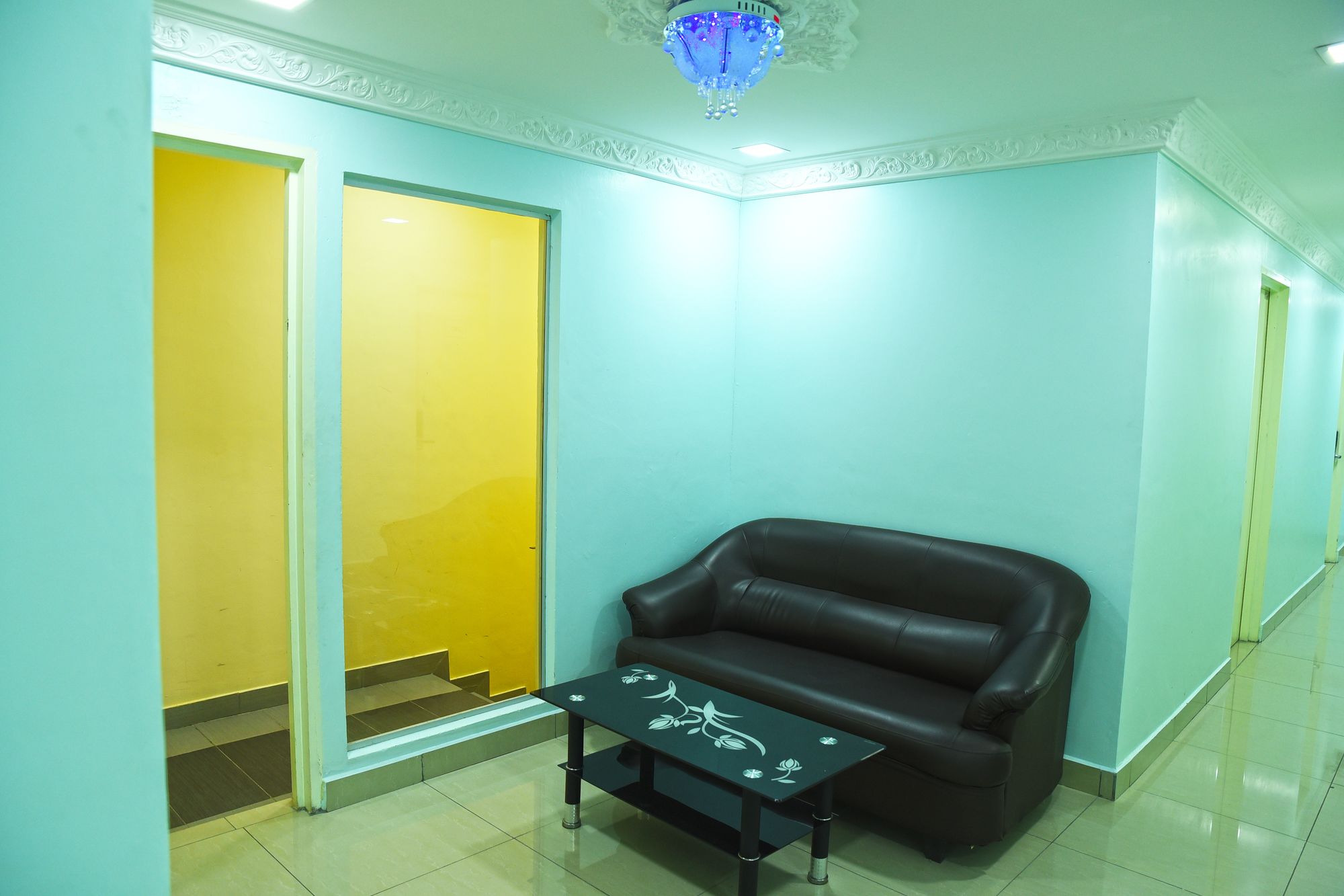 OYO 89665 Royale City Hotel