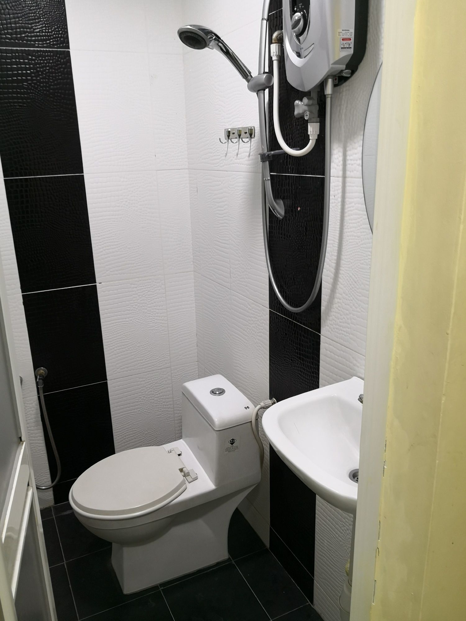 OYO 89665 Royale City Hotel