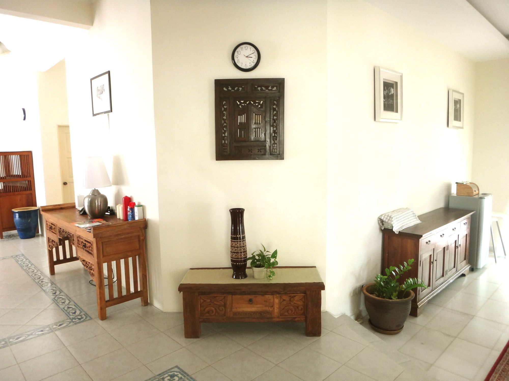 Rumah Putih Bed and Breakfast