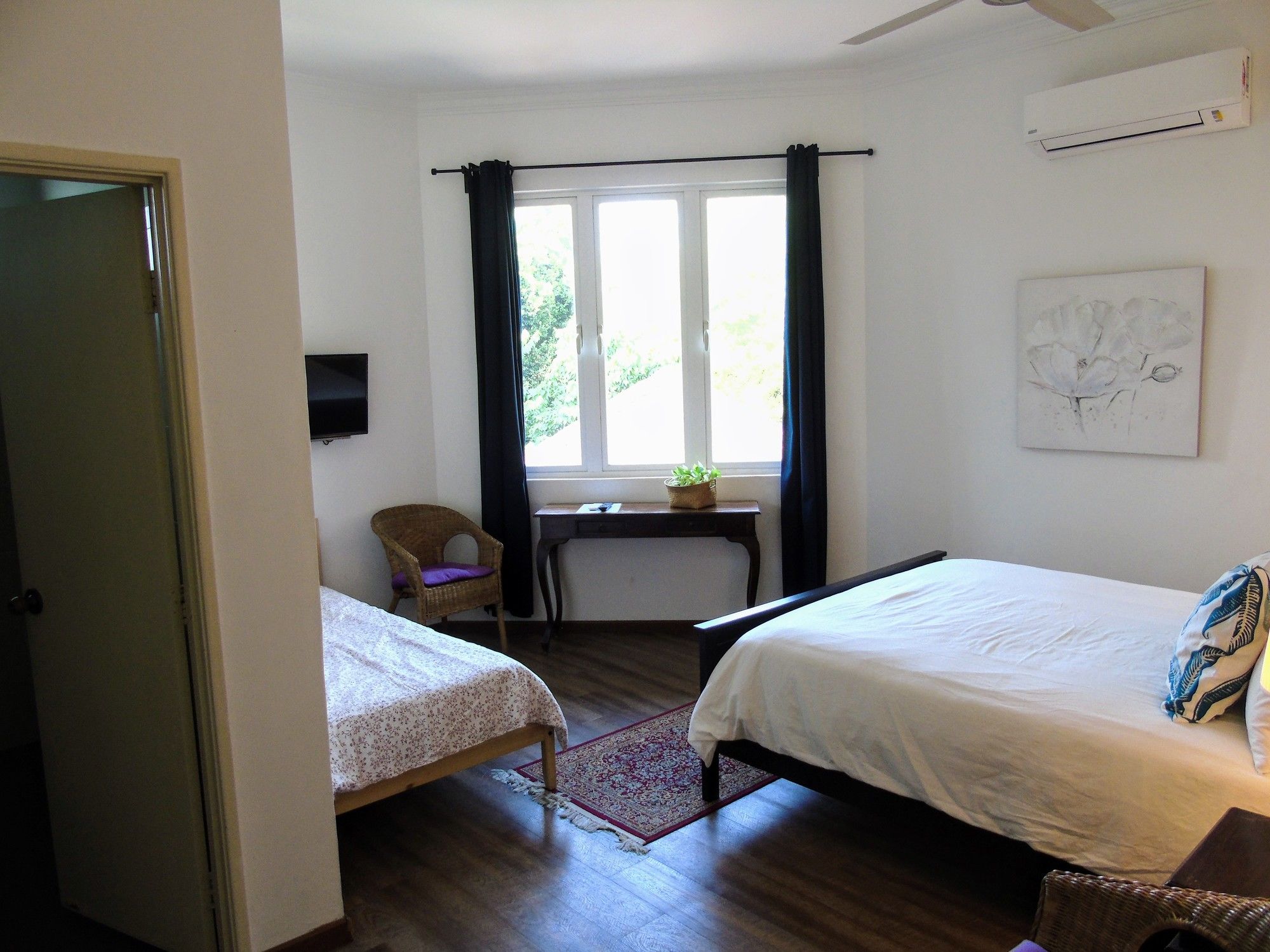 Rumah Putih Bed and Breakfast