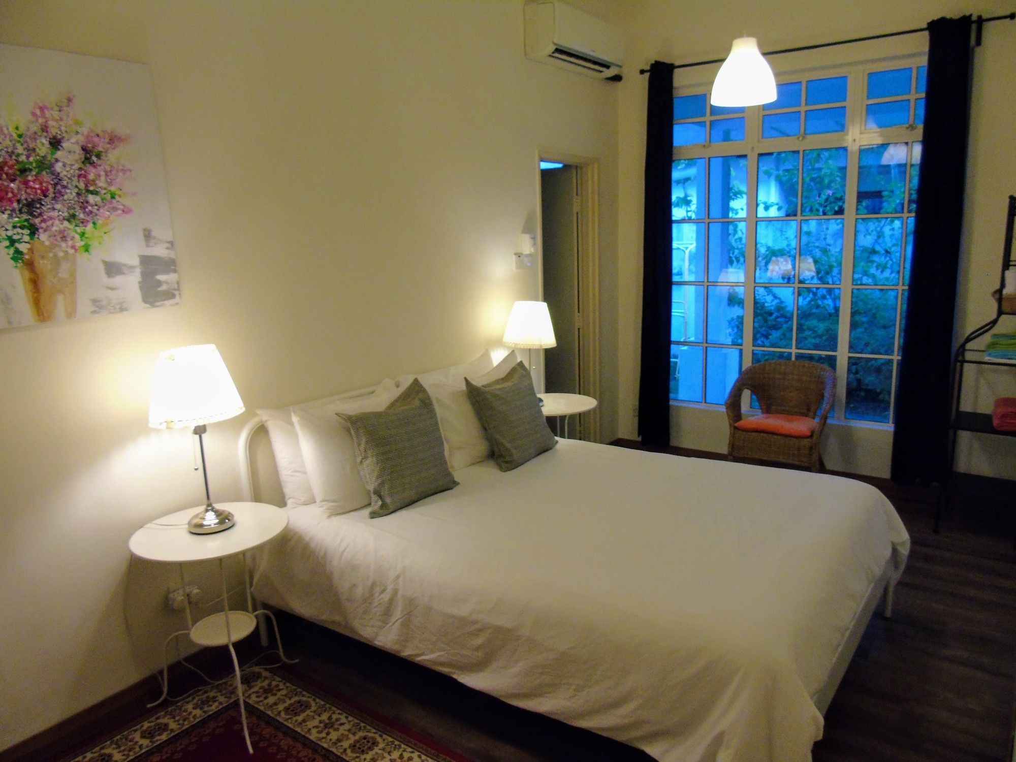 Rumah Putih Bed and Breakfast