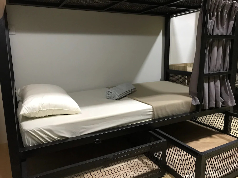 The Good Travelers Hostel At KLIA