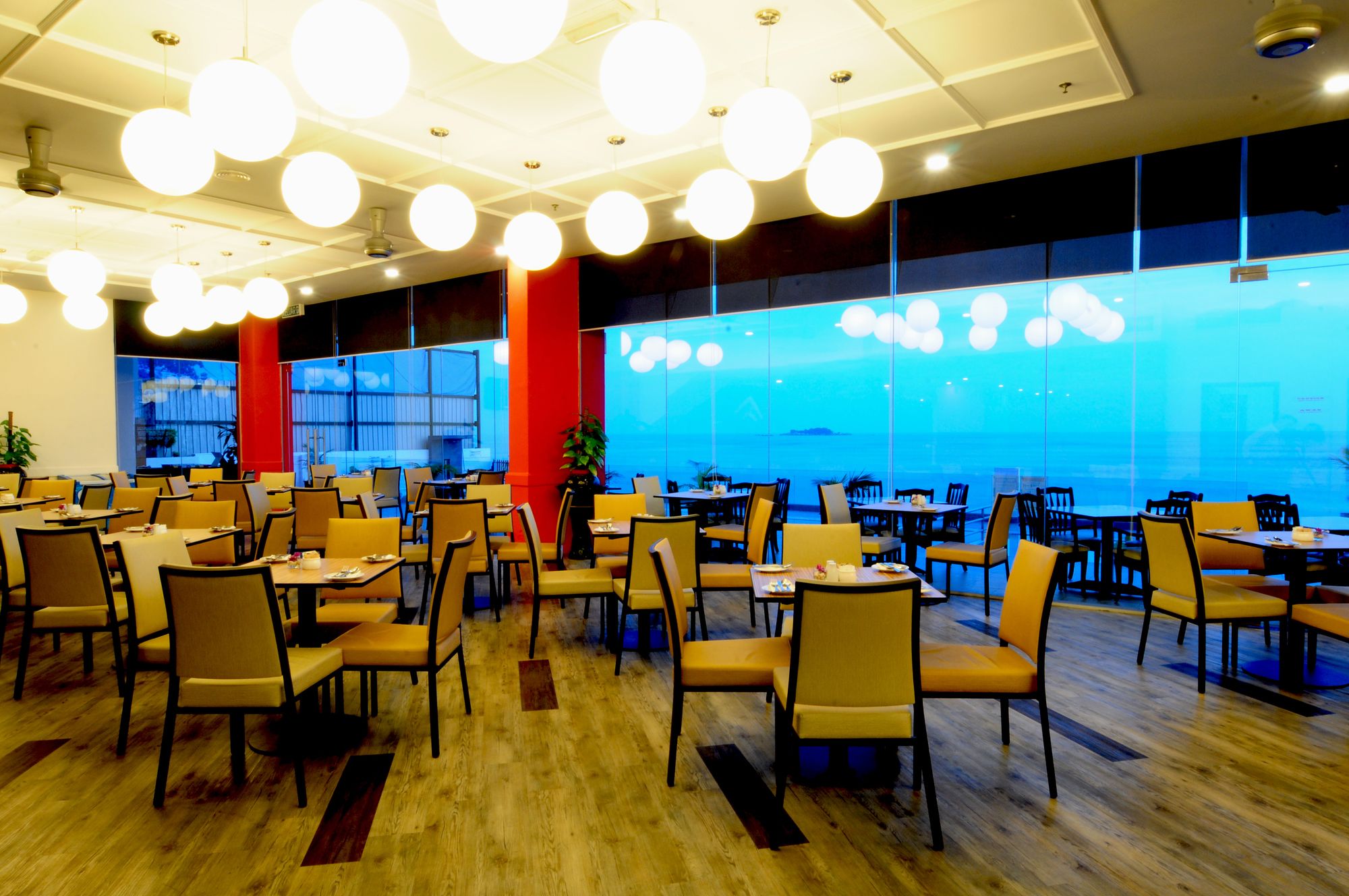 Hotel Sentral Seaview