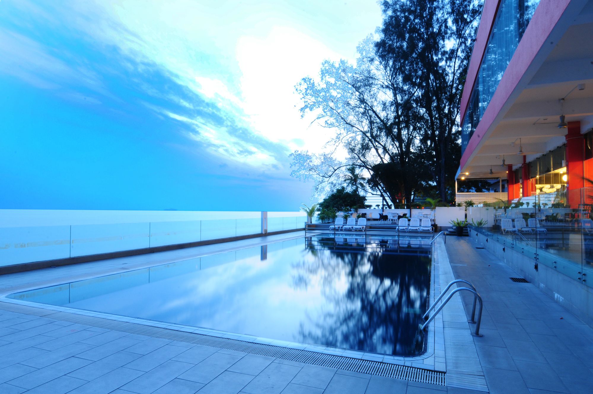 Hotel Sentral Seaview