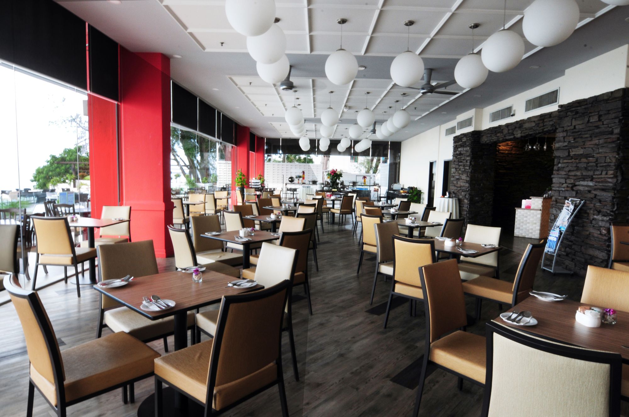 Hotel Sentral Seaview
