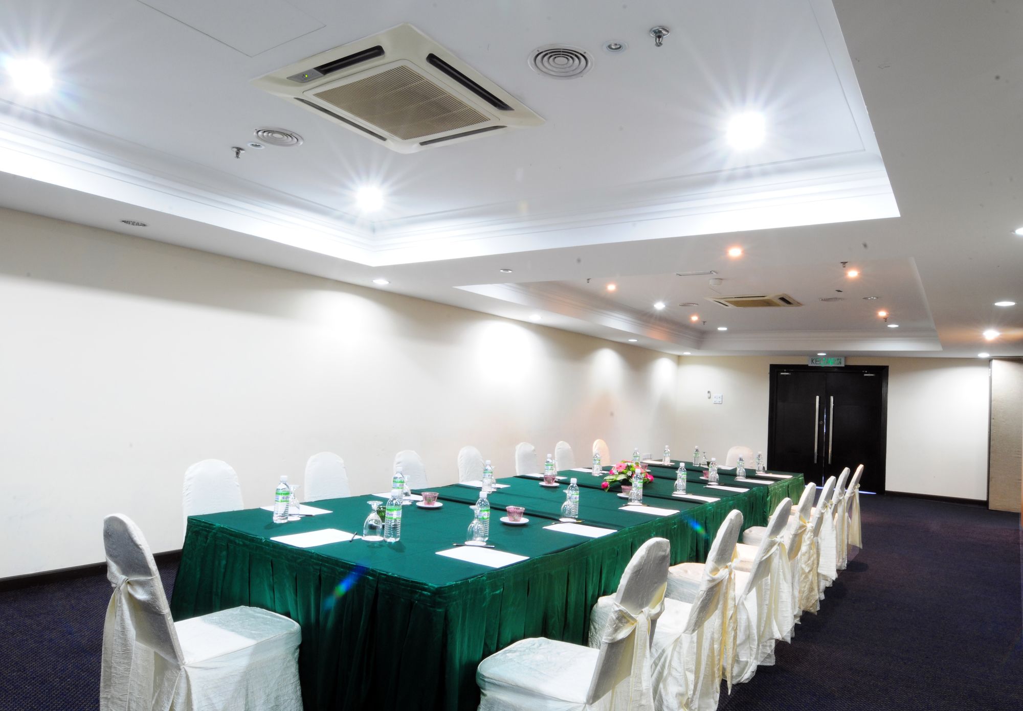 Hotel Sentral Seaview