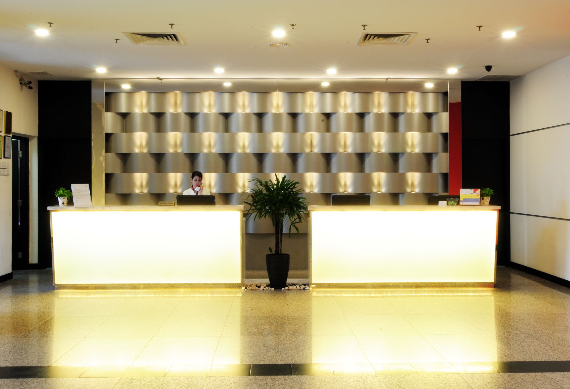 Hotel Sentral Seaview