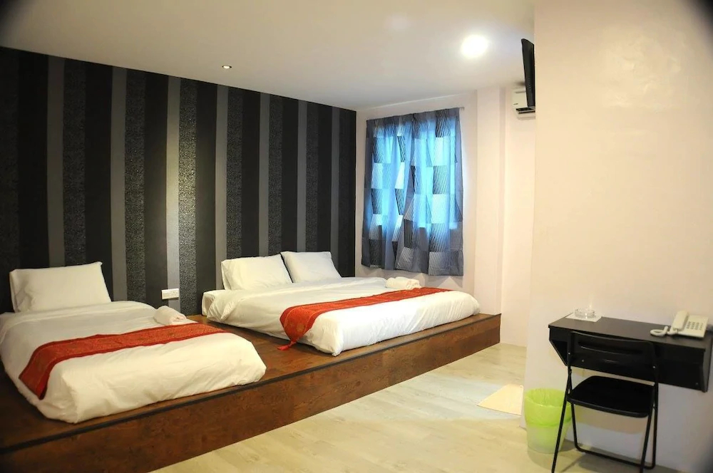 OYO 992 Red Orange Hotel Sdn Bhd Kuala Pilah