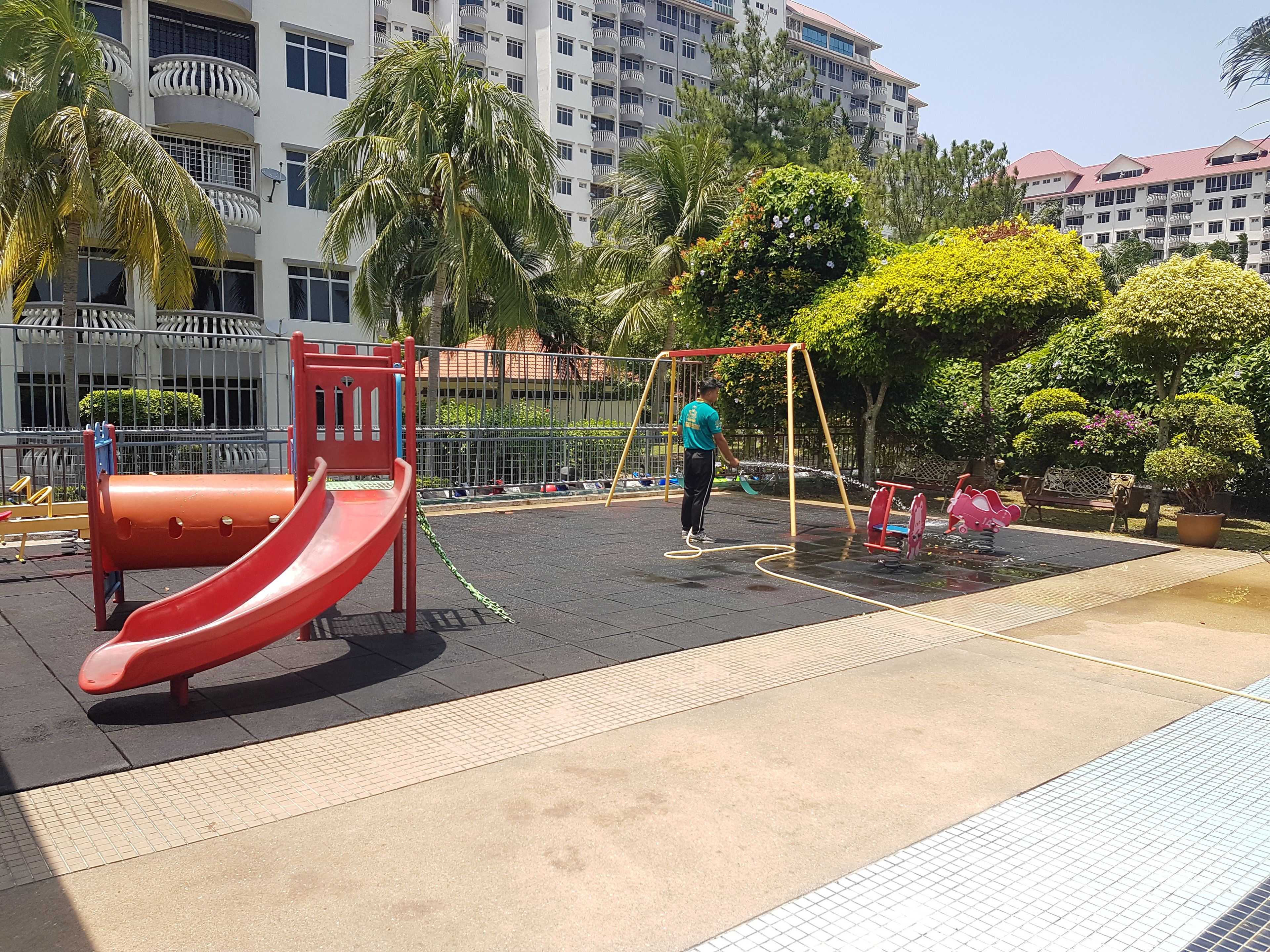 Crystal Private Water Chalet