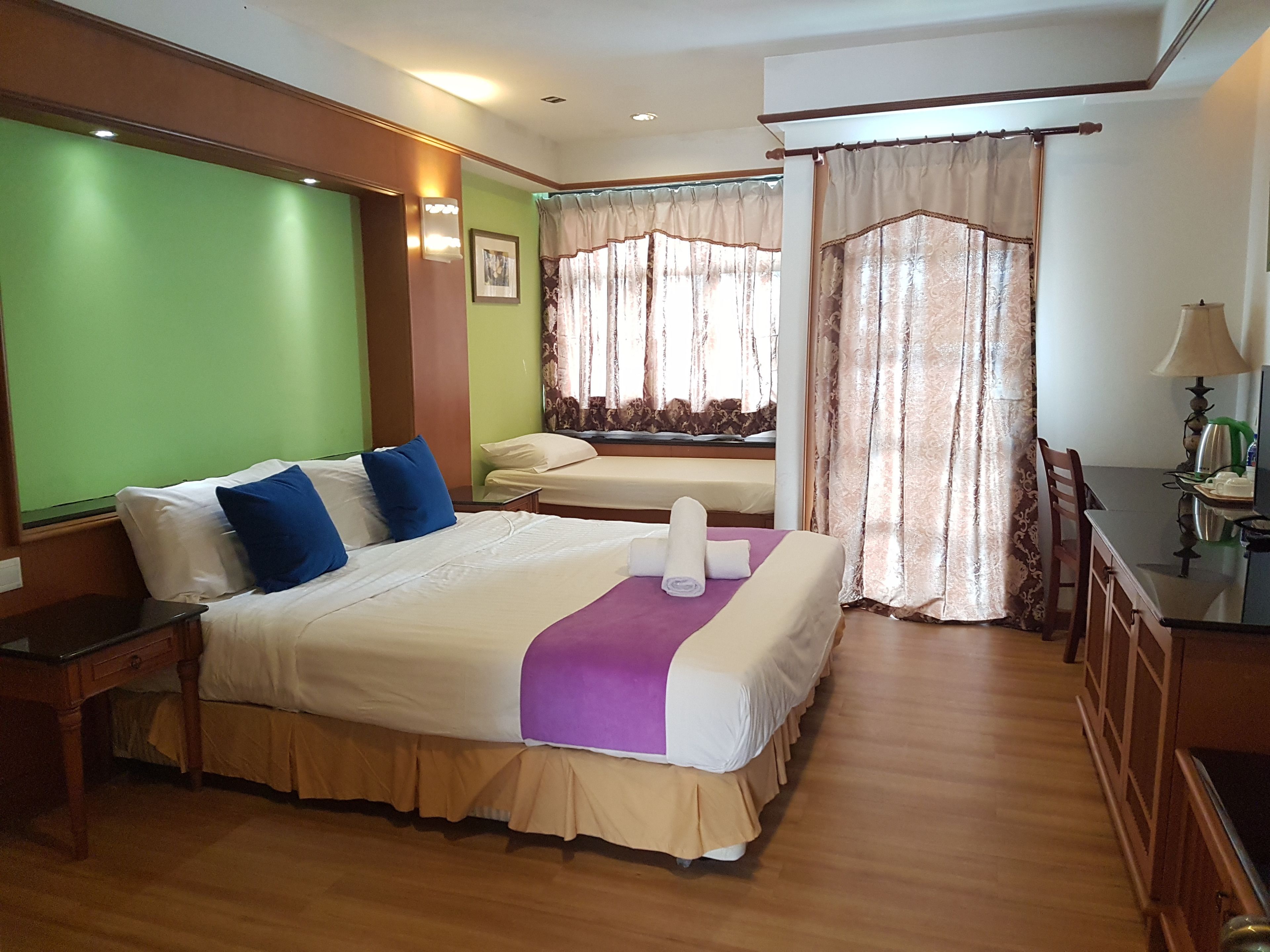 Crystal Private Water Chalet