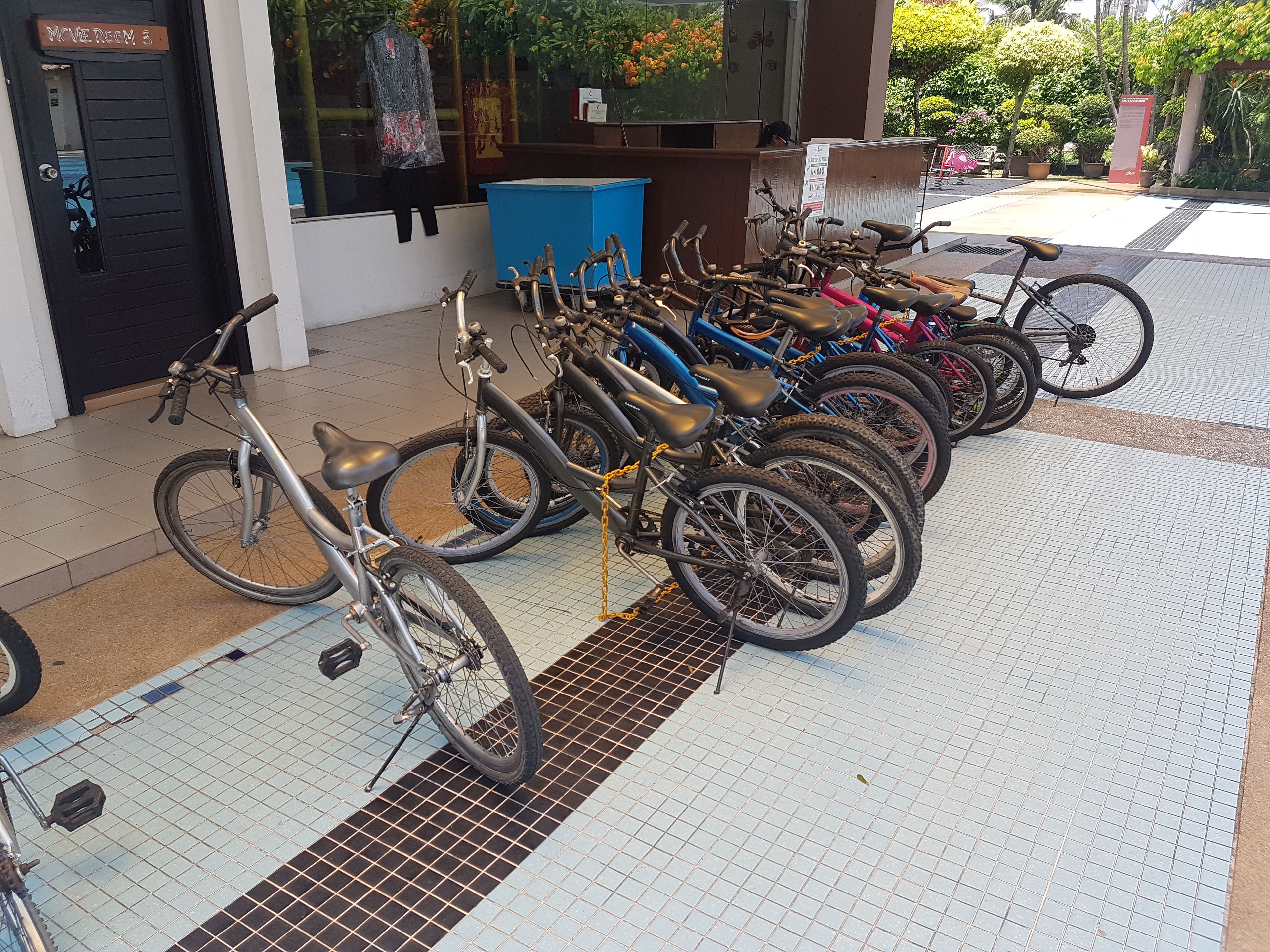 Crystal Private Water Chalet