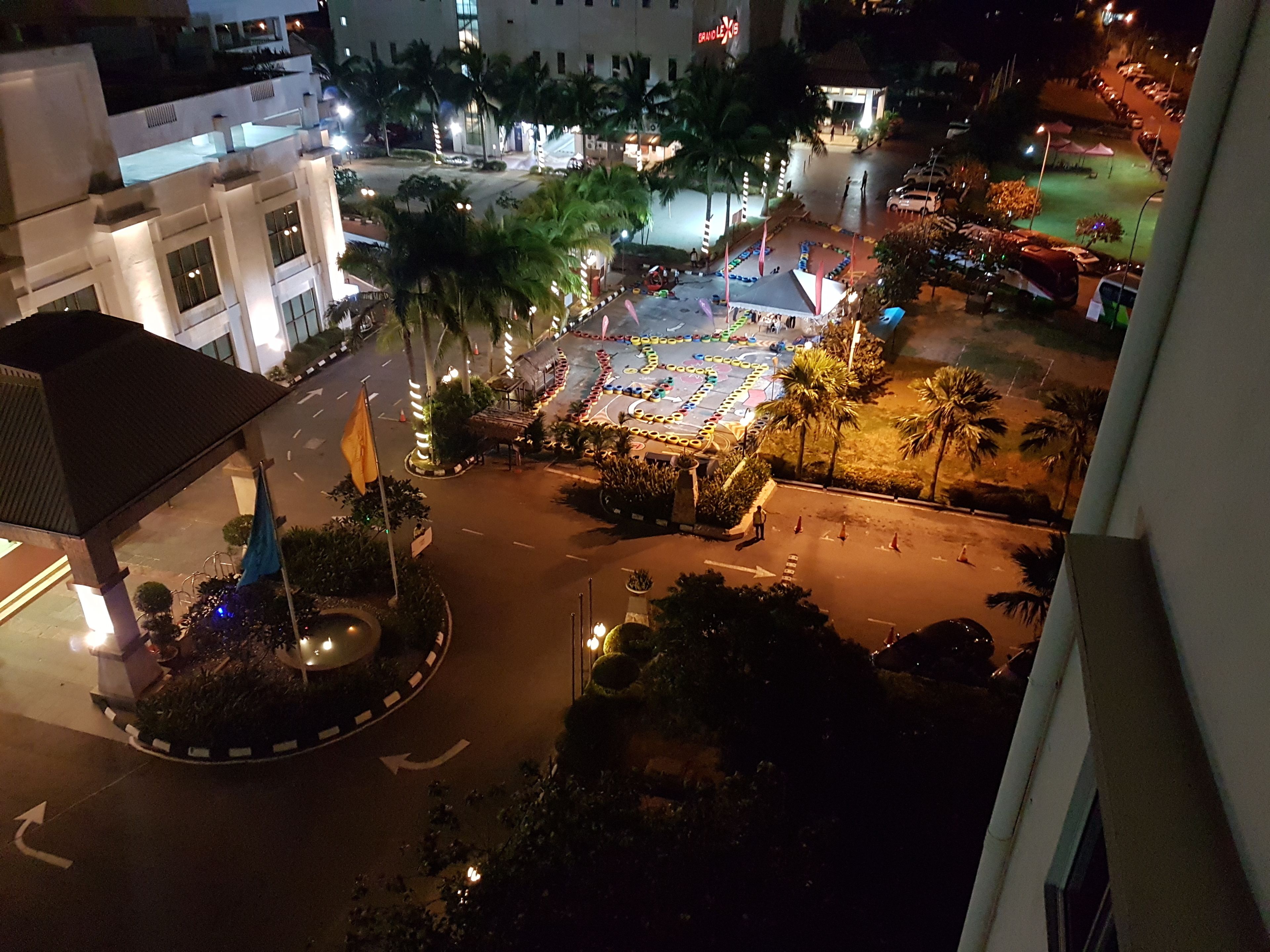 Crystal Private Water Chalet